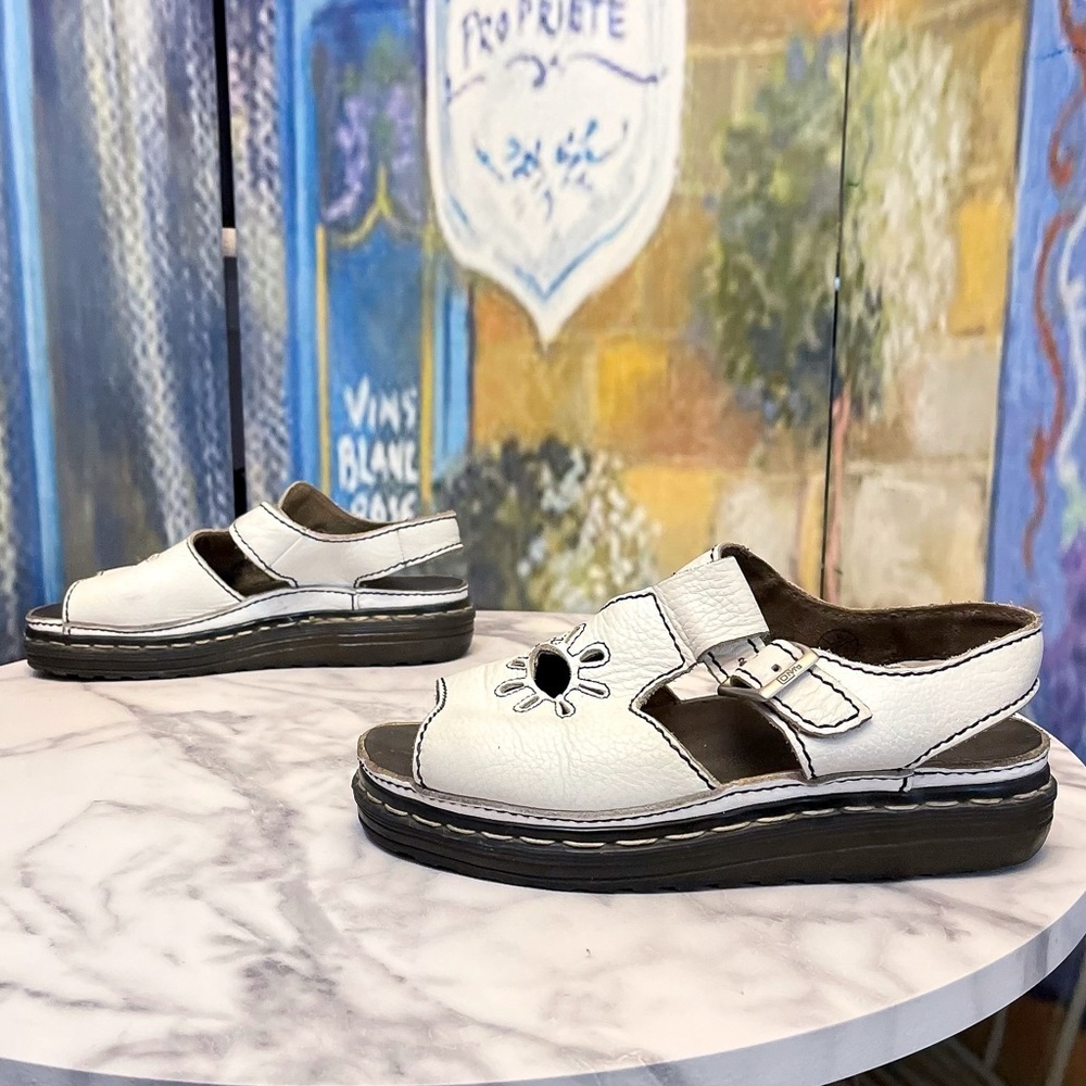 Dr. Martens Vintage Dunnet Leather Flower Sandal 90s White Size US 7 GUC - Picture 4 of 9